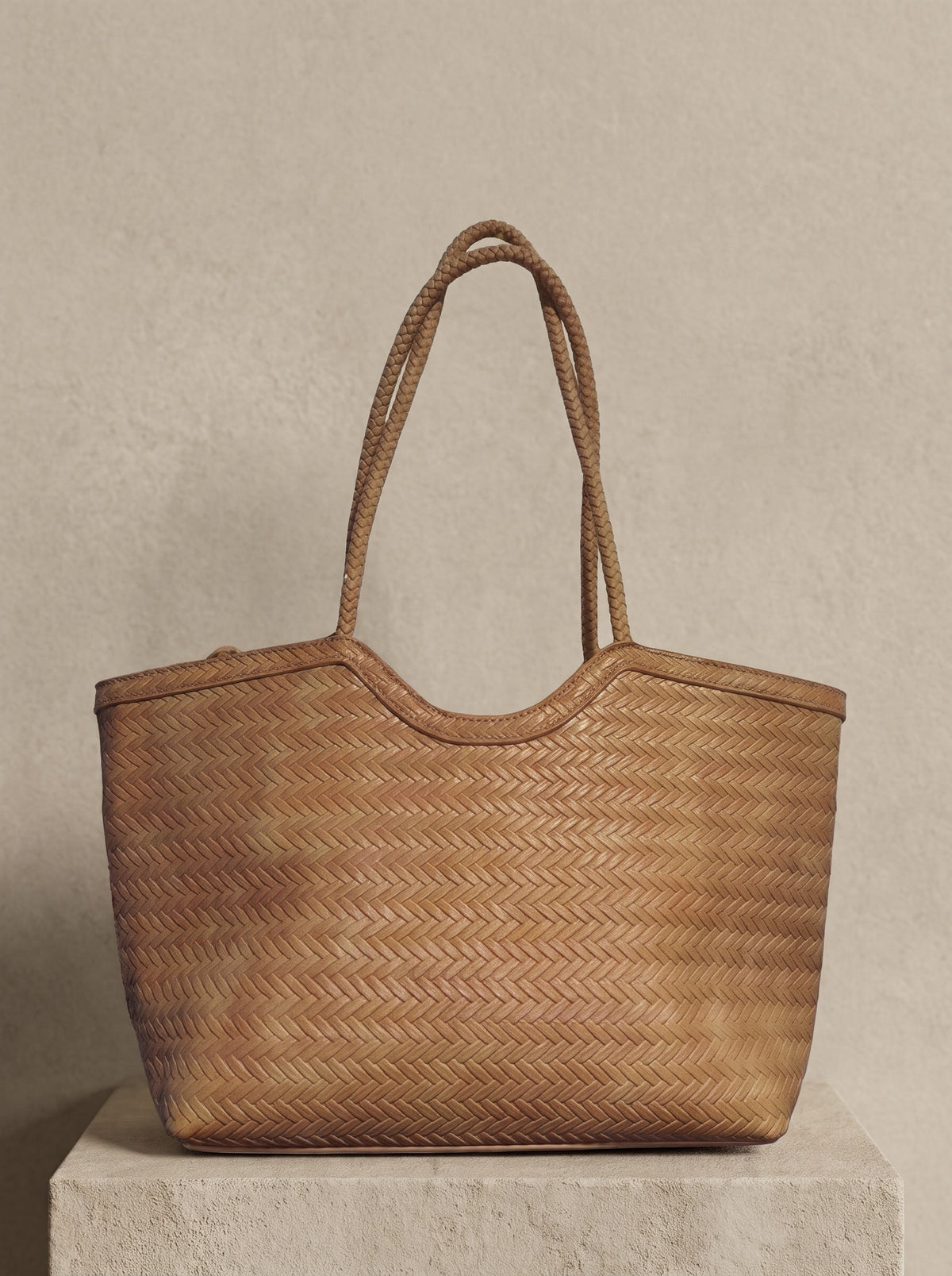 Borsa intrecciata Caramello