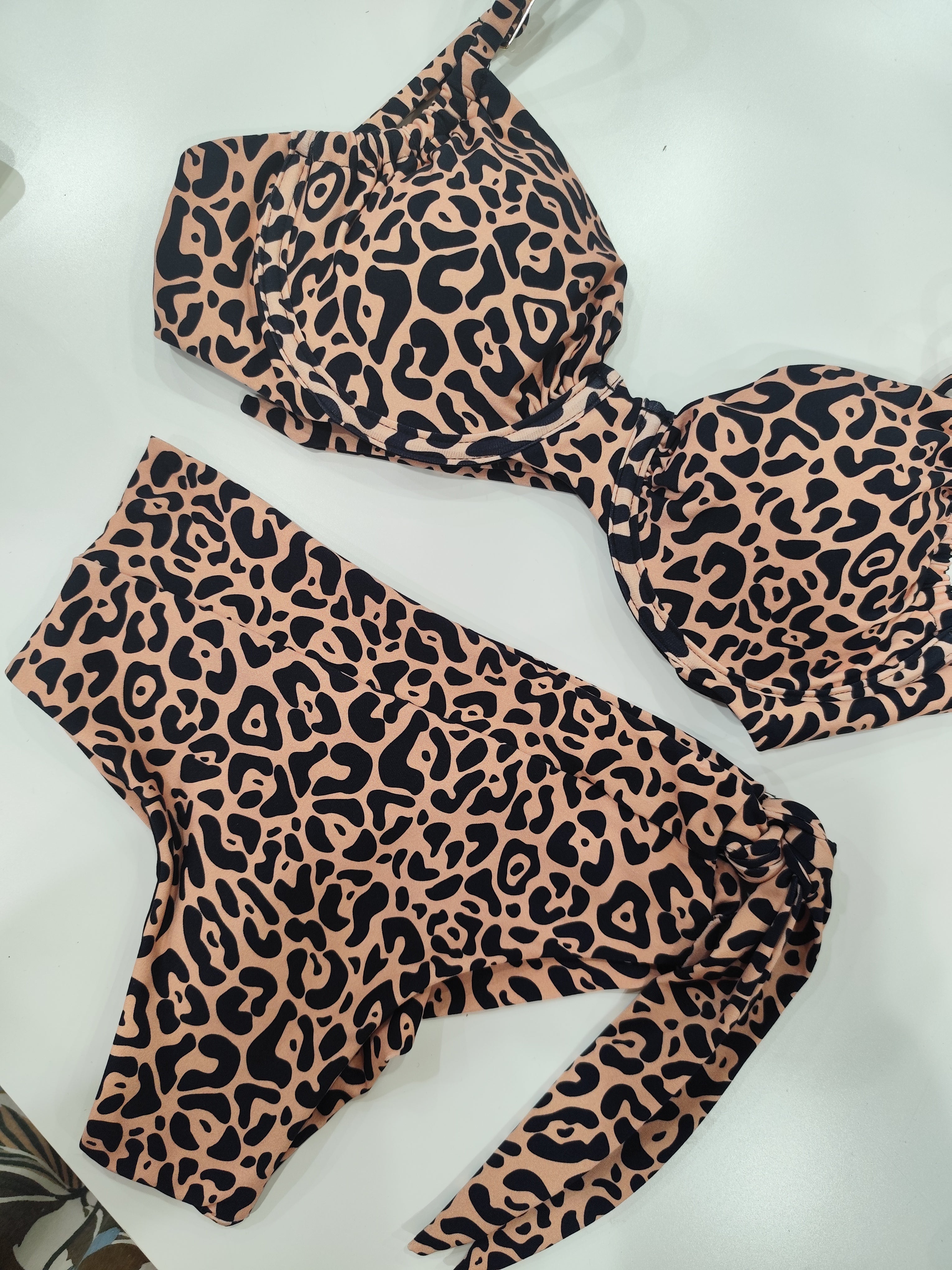 Costume Maculato a vita alta