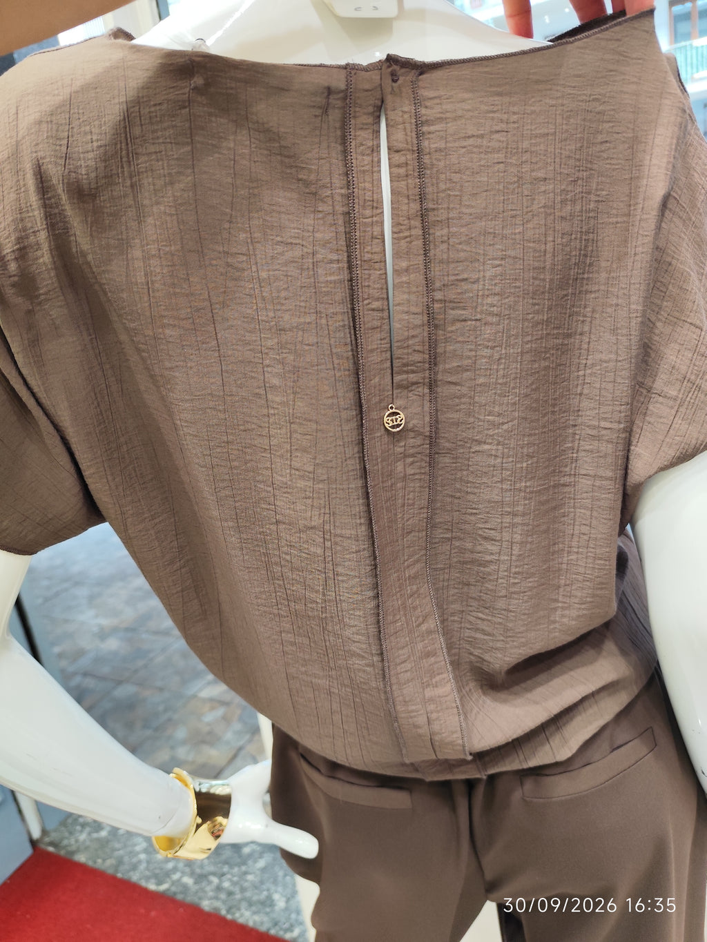Blusa con dettaglio LSDS
