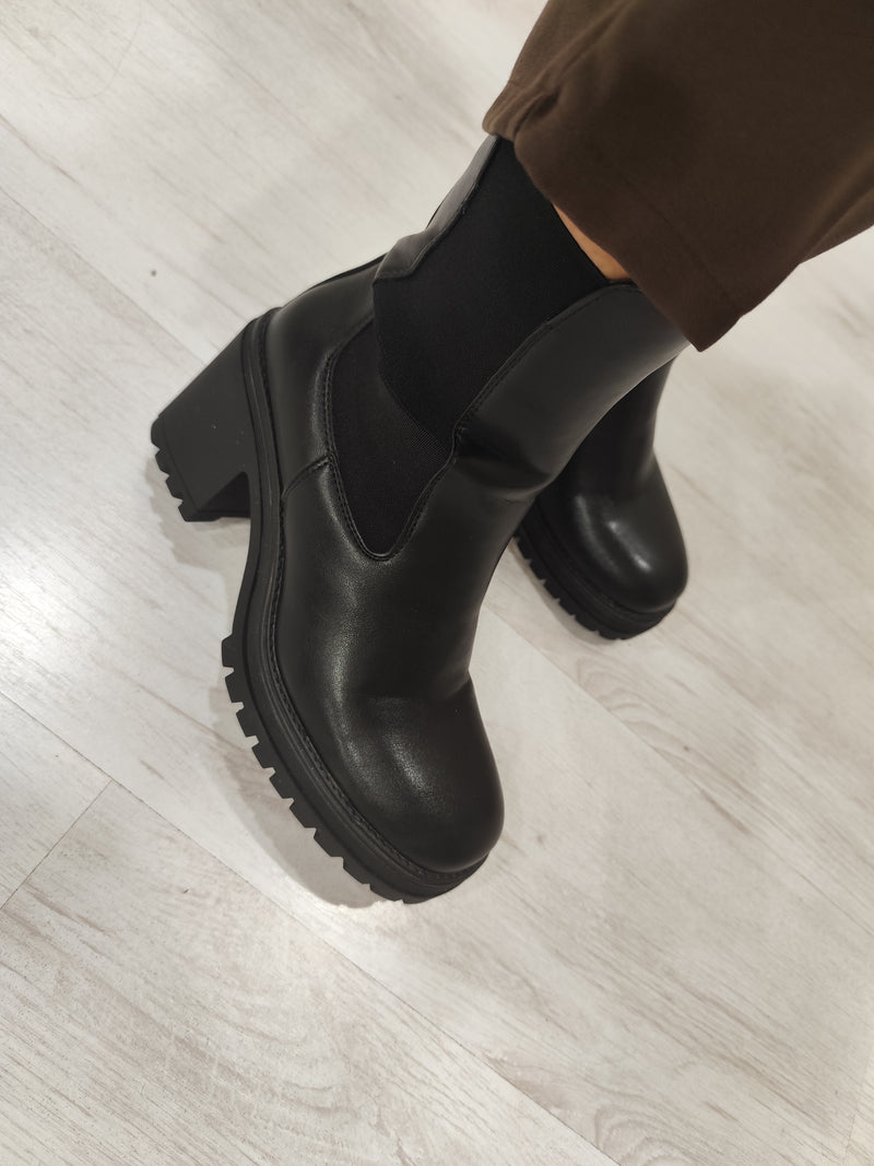 Stivaletti nero
